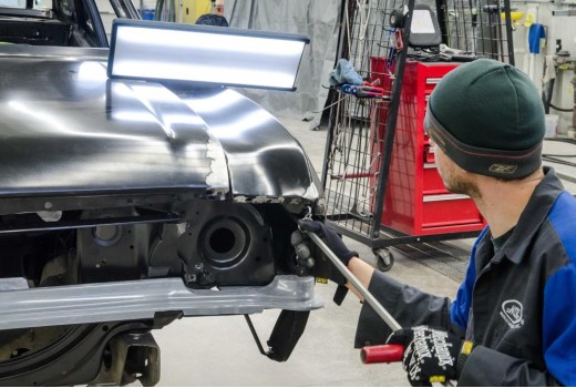 Вмятины на крыше, капоте, багажнике автомобиля