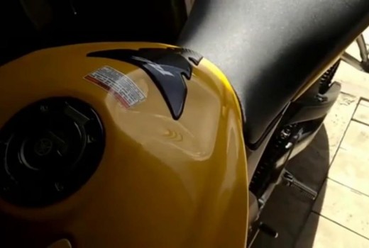 Вмятины на мотоцикле или скутере.